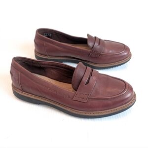 CLARKS Raisie Eletta Women's Burgundy Leather Penny Loafers Size 8